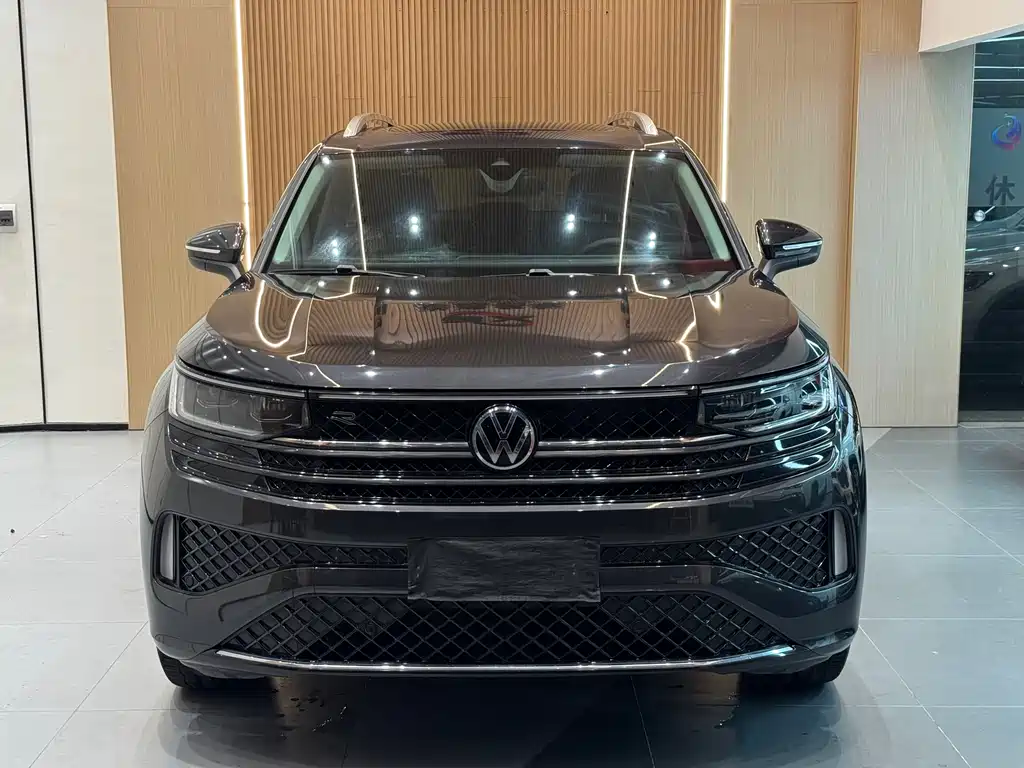 Volkswagen Lantu 2023 380TSI AWD R-Line Touring Edition 2023 - thumbnail 2