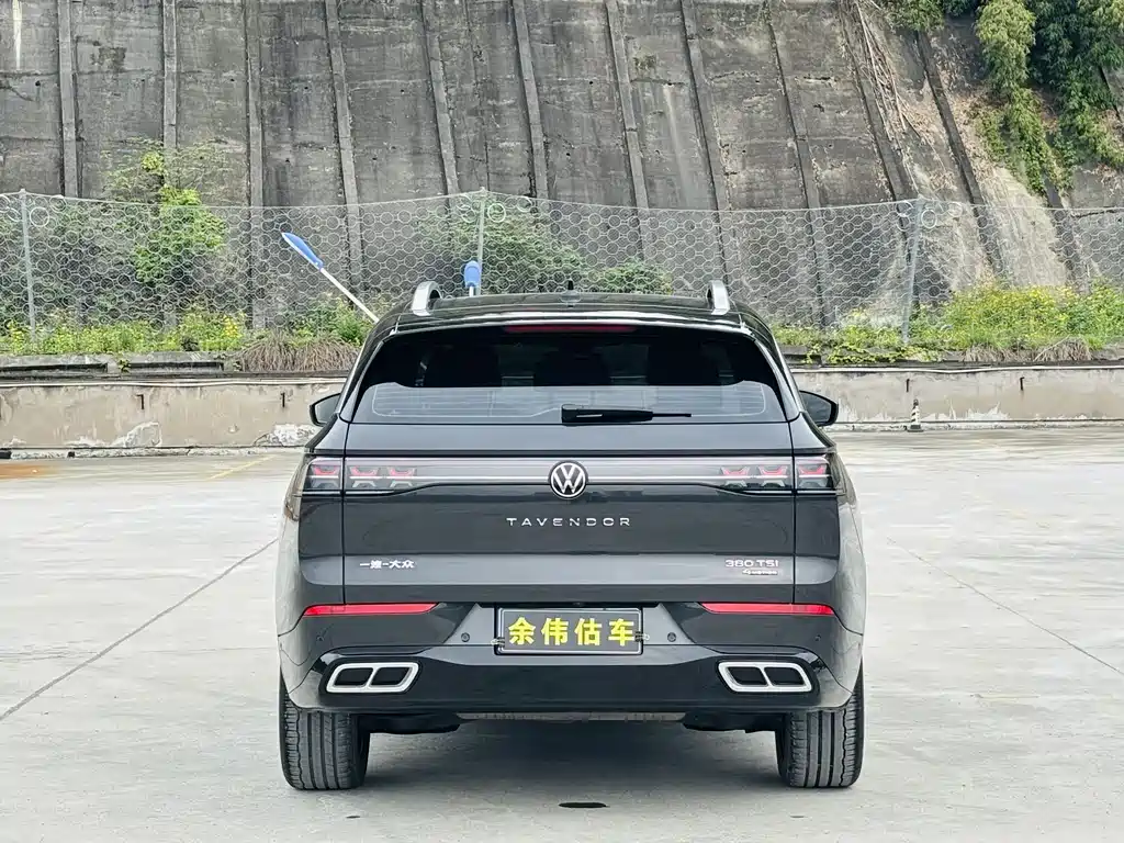 Volkswagen Lantu 2023 380TSI AWD R-Line Touring Edition 2023 - thumbnail 5