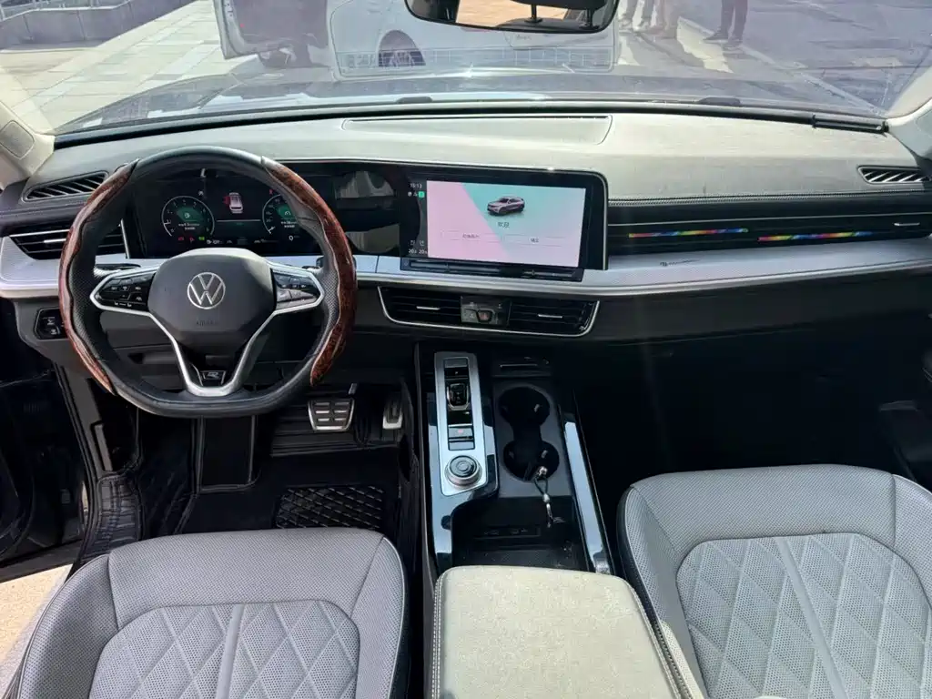 Volkswagen Lantu 2023 380TSI AWD R-Line Touring Edition 2023 - thumbnail 9