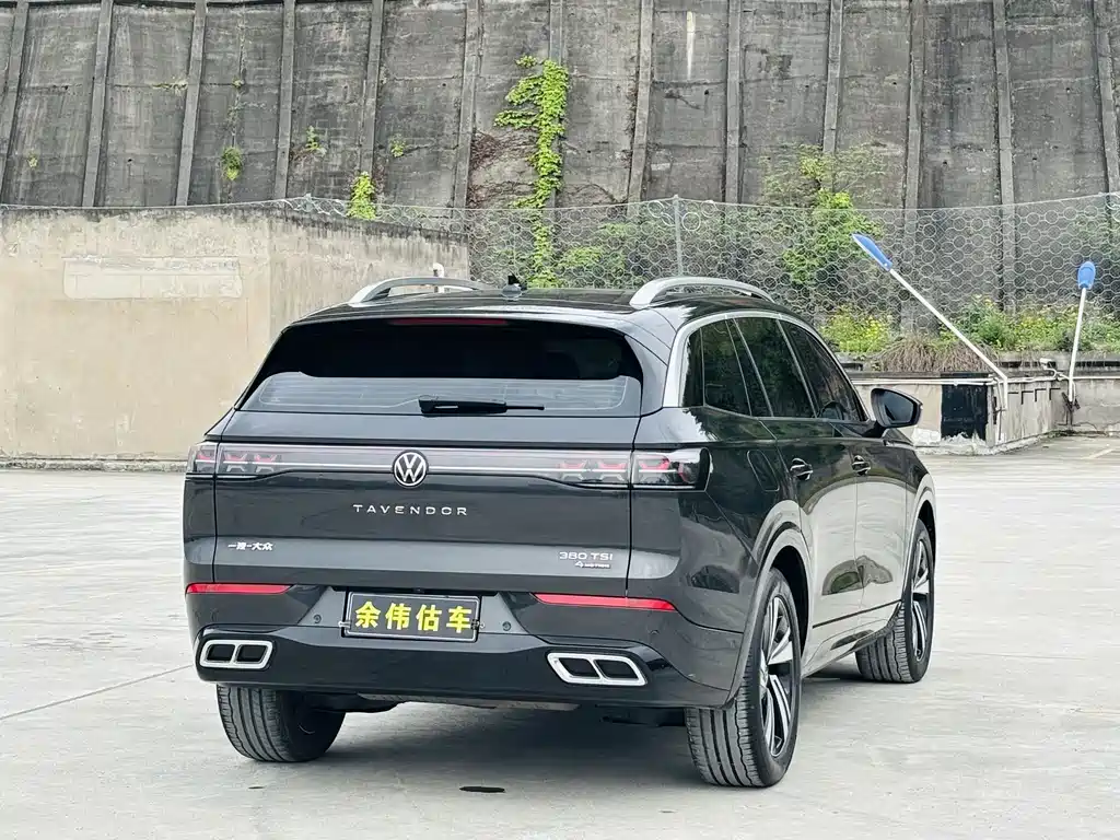 Volkswagen Lantu 2023 380TSI AWD R-Line Touring Edition 2023 - thumbnail 6
