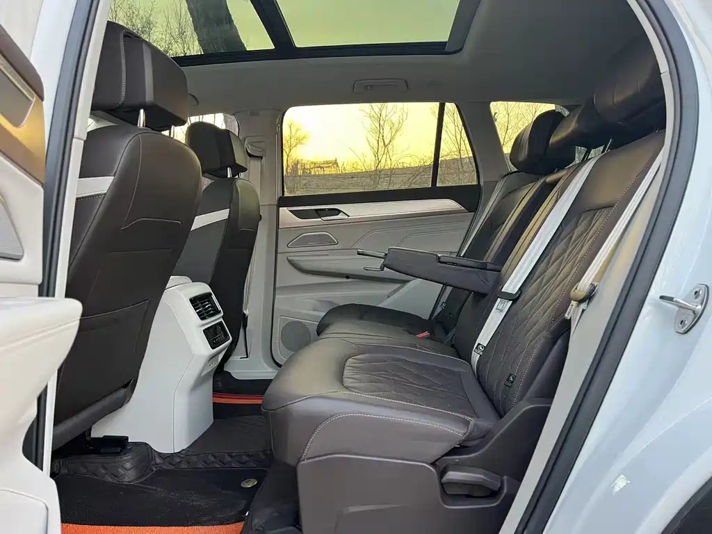 Volkswagen Lantu 2023 380TSI AWD R-Line Edition 2023 - thumbnail 6