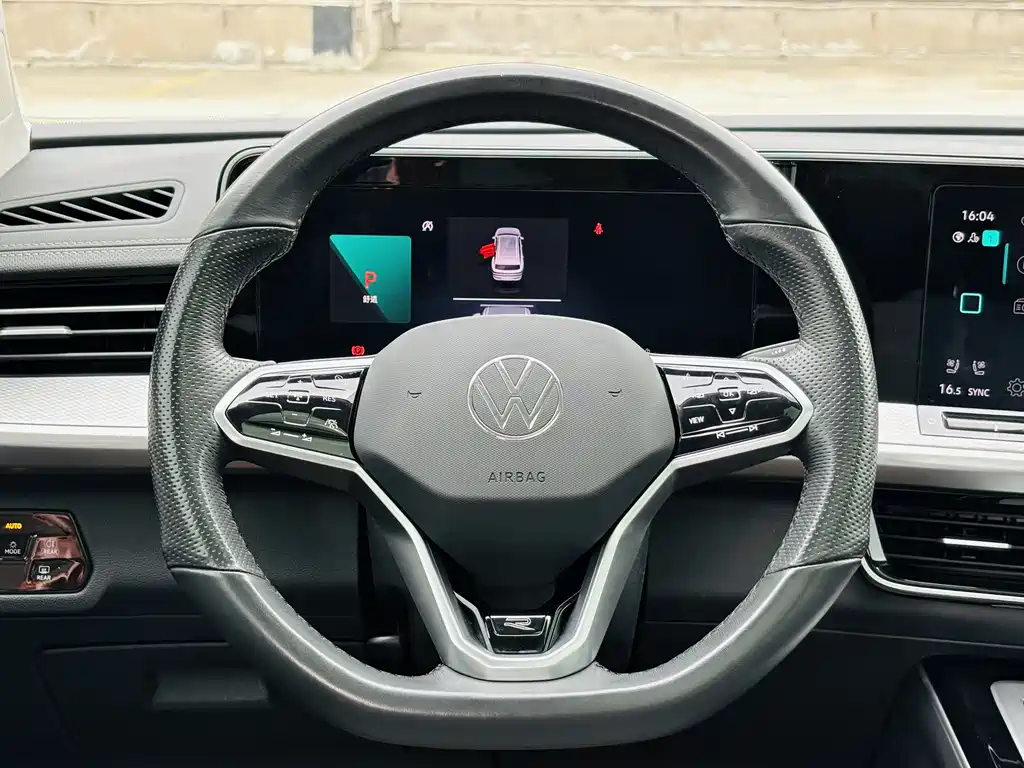 Volkswagen Lantu 2023 380TSI AWD R-Line Touring Edition 2023 - thumbnail 10