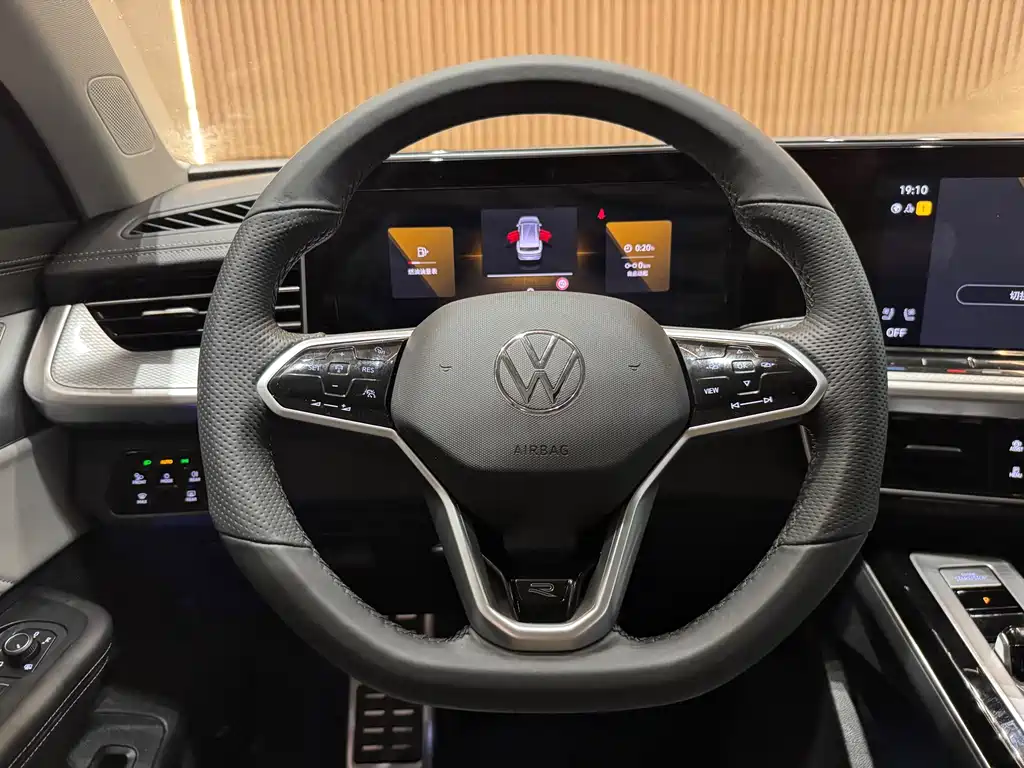 Volkswagen Lantu 2023 380TSI AWD R-Line Touring Edition 2023 - thumbnail 8