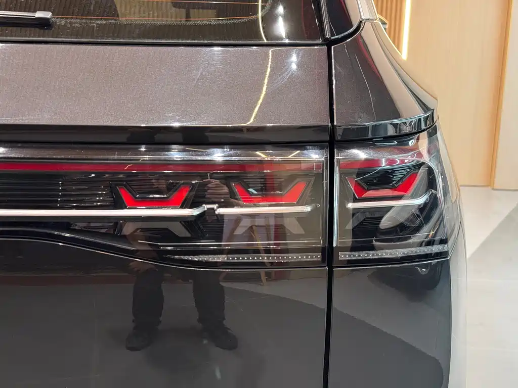 Volkswagen Lantu 2023 380TSI AWD R-Line Touring Edition 2023 - thumbnail 12
