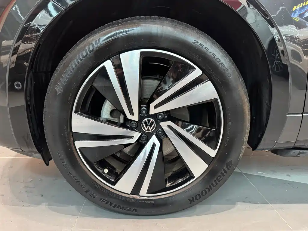 Volkswagen Lantu 2023 380TSI AWD R-Line Touring Edition 2023 - thumbnail 15