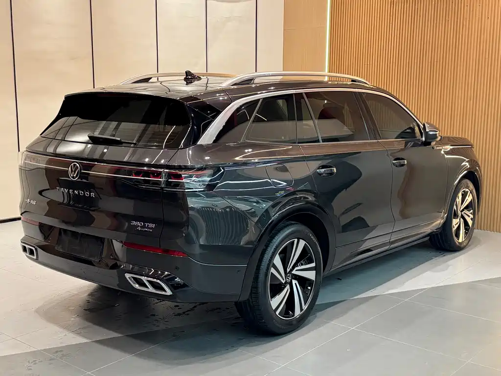 Volkswagen Lantu 2023 380TSI AWD R-Line Touring Edition 2023 - thumbnail 17