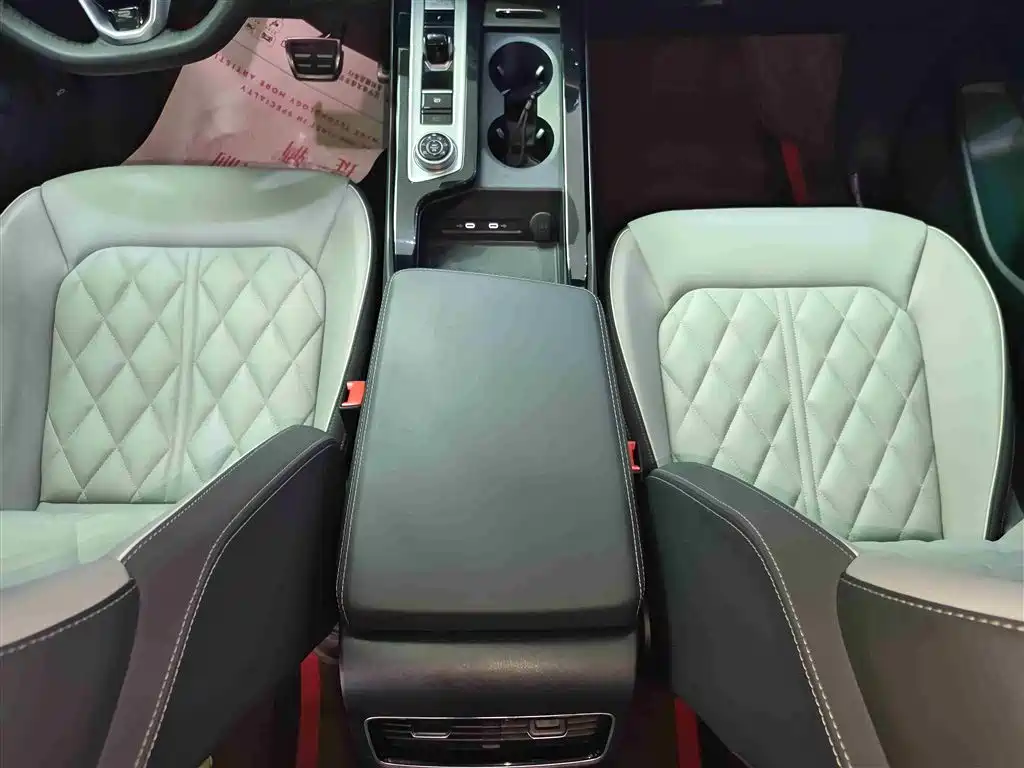 Volkswagen Lantu 2023 380TSI AWD R-Line Touring Edition 2023 - thumbnail 15