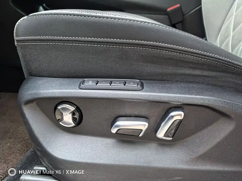 Volkswagen Lantu 2023 380TSI AWD R-Line Touring Edition 2023 - thumbnail 6