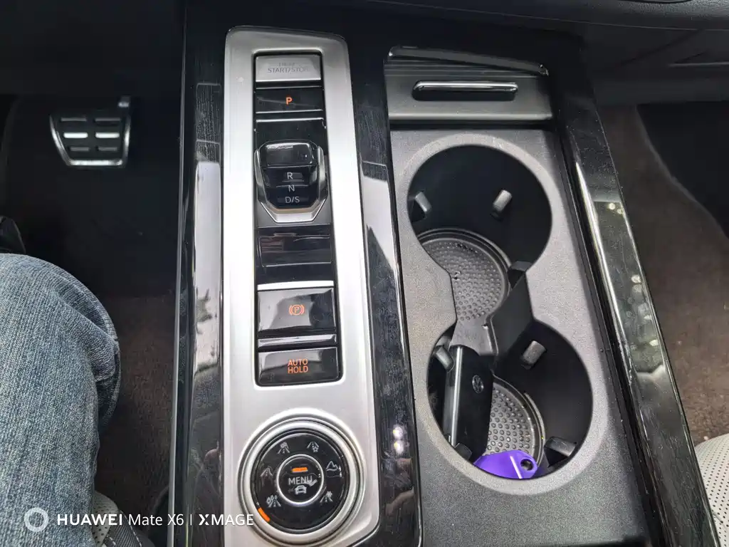 Volkswagen Lantu 2023 380TSI AWD R-Line Touring Edition 2023 - thumbnail 8
