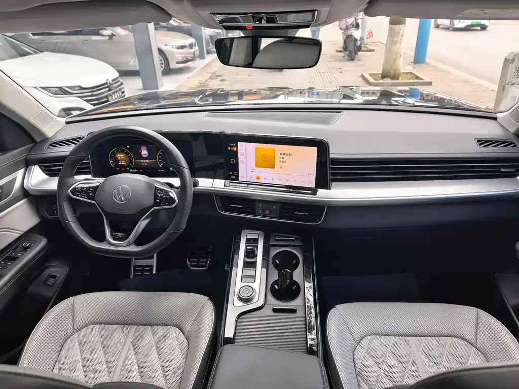 Volkswagen Lantu 2023 380TSI AWD R-Line Touring Edition 2023 - thumbnail 5
