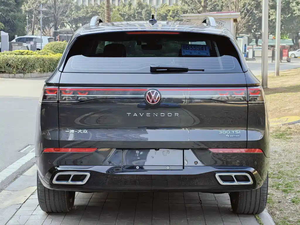 Volkswagen Lantu 2023 380TSI AWD R-Line Edition 2024 - thumbnail 4