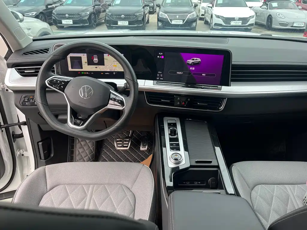 Volkswagen Lantu 2023 380TSI AWD R-Line First Edition 2023 - thumbnail 6