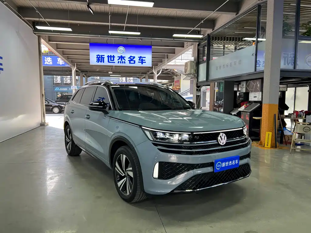 Volkswagen Lantu 2023 380TSI AWD R-Line Touring Edition 2023 - thumbnail 3
