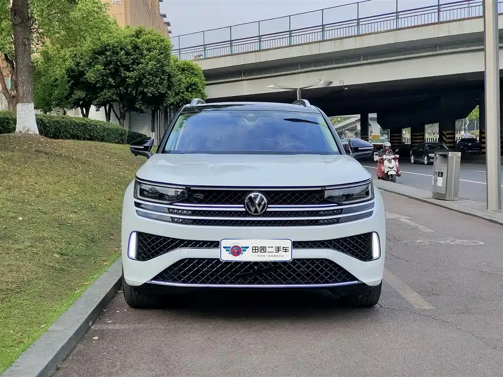 Volkswagen Lantu 2023 380TSI AWD R-Line Touring Edition 2023 - thumbnail 2