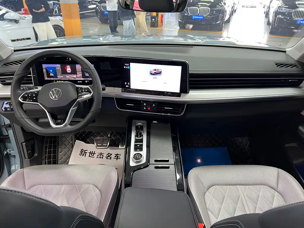 Volkswagen Lantu 2023 380TSI AWD R-Line Touring Edition 2023 - thumbnail 6