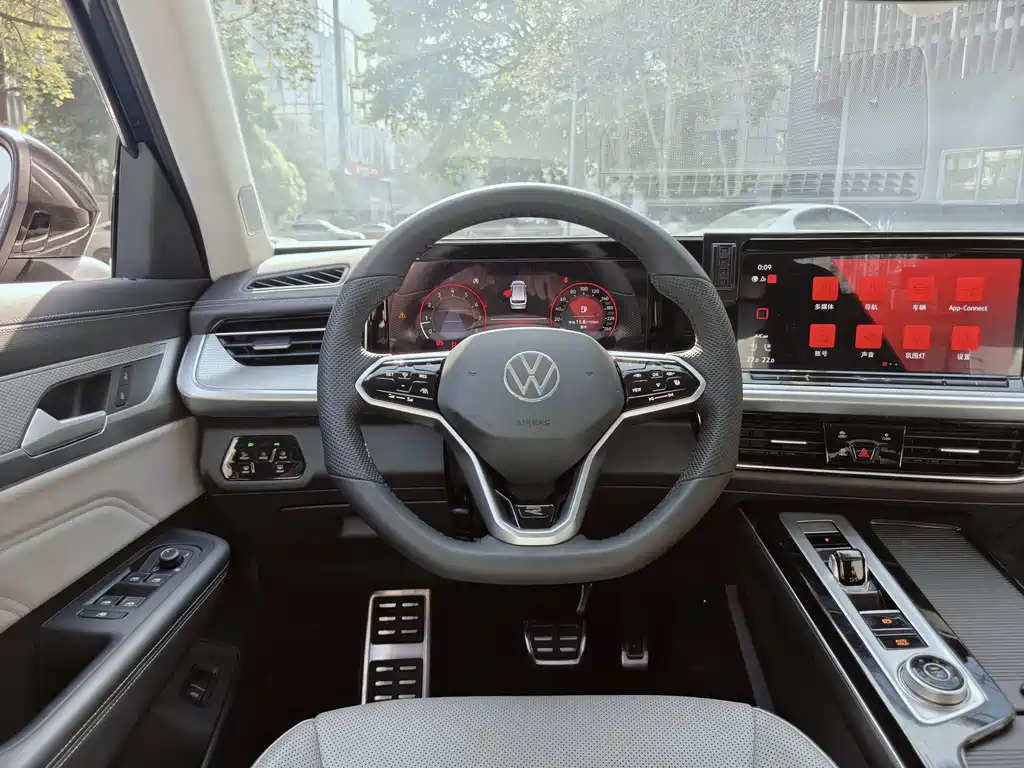 Volkswagen Lantu 2023 380TSI AWD R-Line Edition 2024 - thumbnail 13