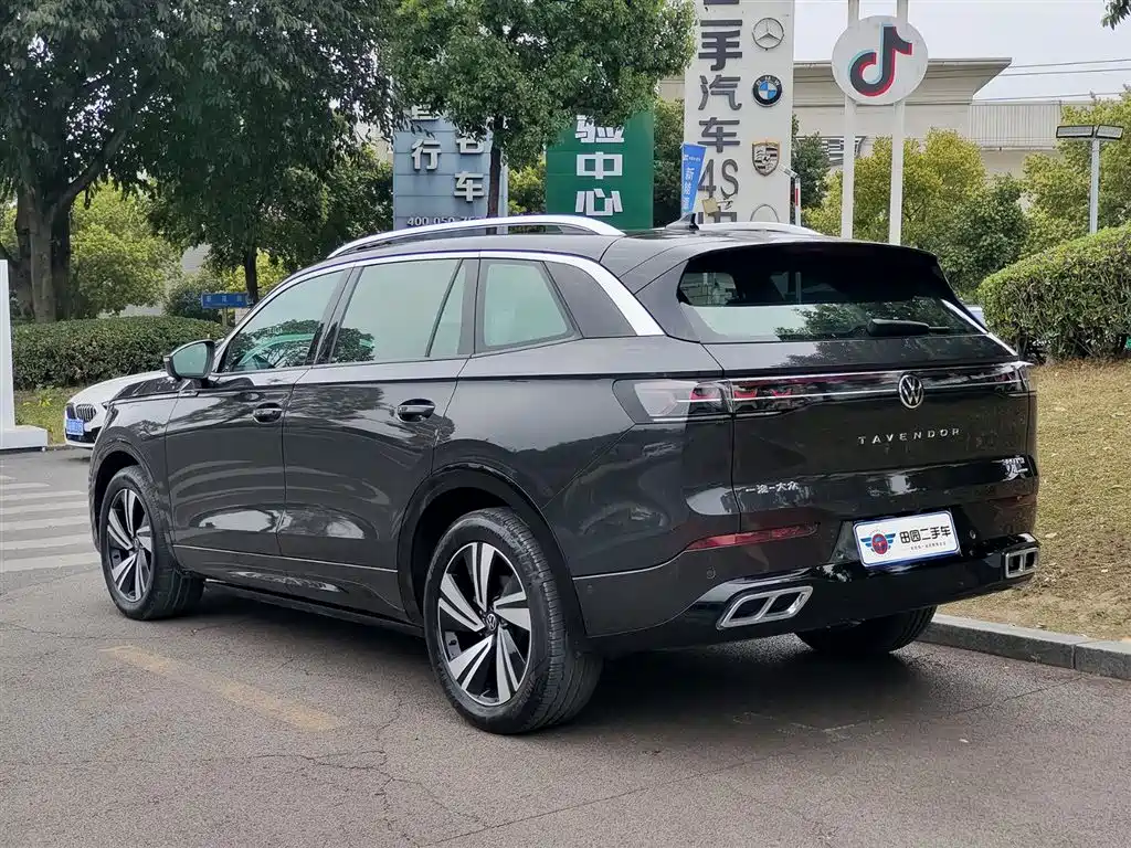 Volkswagen Lantu 2023 380TSI AWD R-Line Touring Edition 2023 - thumbnail 4