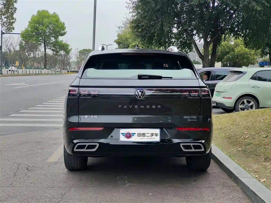 Volkswagen Lantu 2023 380TSI AWD R-Line Touring Edition 2023 - thumbnail 5