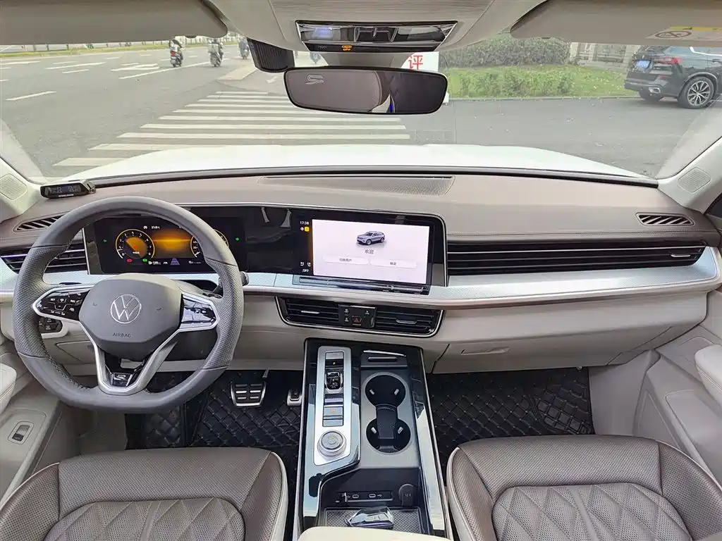 Volkswagen Lantu 2023 380TSI AWD R-Line Touring Edition 2023 - thumbnail 10