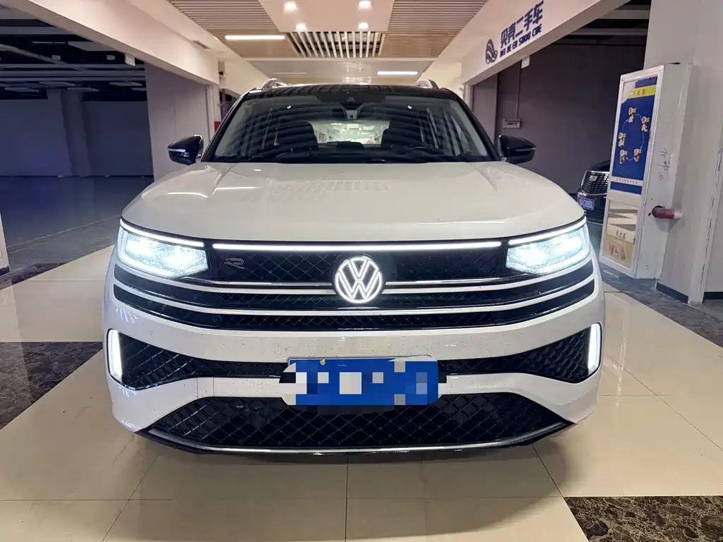 Volkswagen Lantu 2023 380TSI AWD R-Line Touring Edition 2023 - thumbnail 2