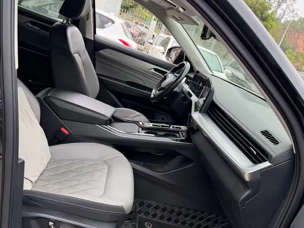 Volkswagen Lantu 2023 380TSI AWD R-Line Touring Edition 2023 - thumbnail 7
