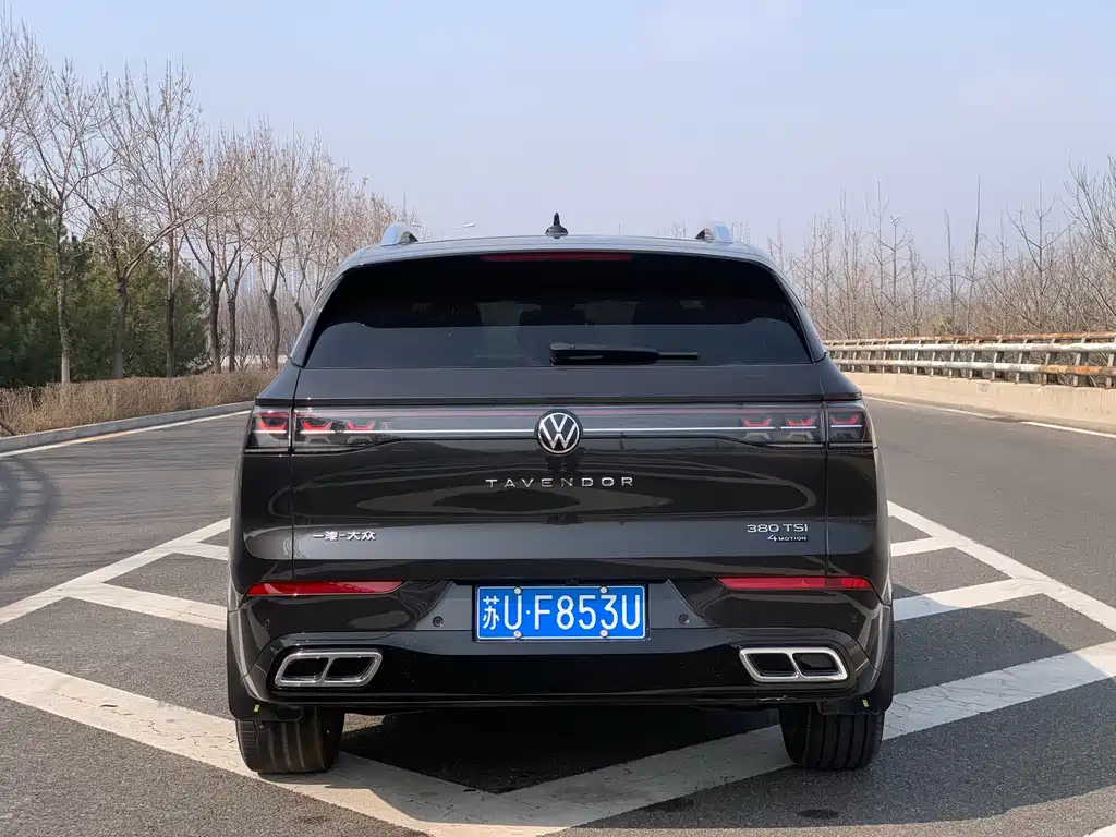 Volkswagen Lantu 2023 380TSI AWD R-Line First Edition 2022 - thumbnail 11
