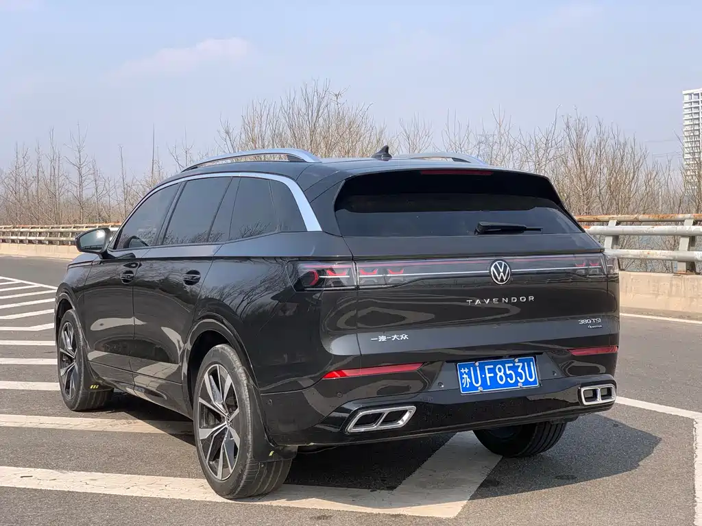 Volkswagen Lantu 2023 380TSI AWD R-Line First Edition 2022 - thumbnail 12
