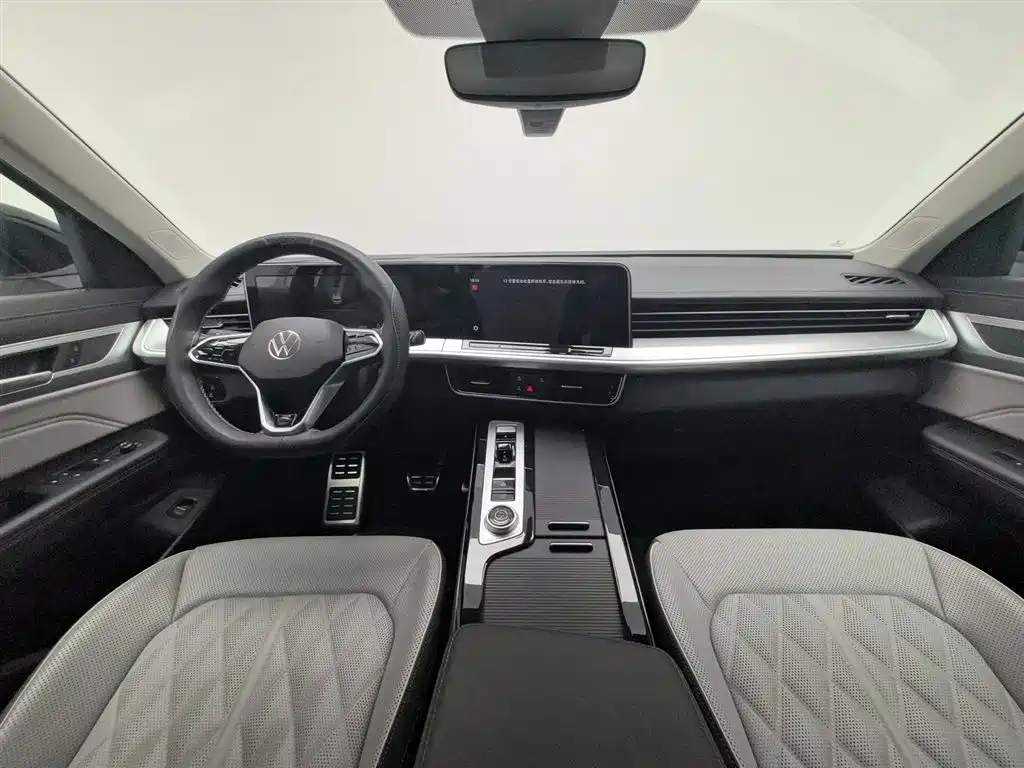 Volkswagen Lantu 2023 380TSI AWD R-Line Touring Edition 2023 - thumbnail 5