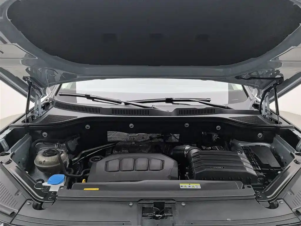 Volkswagen Lantu 2023 380TSI AWD R-Line Touring Edition 2023 - thumbnail 6