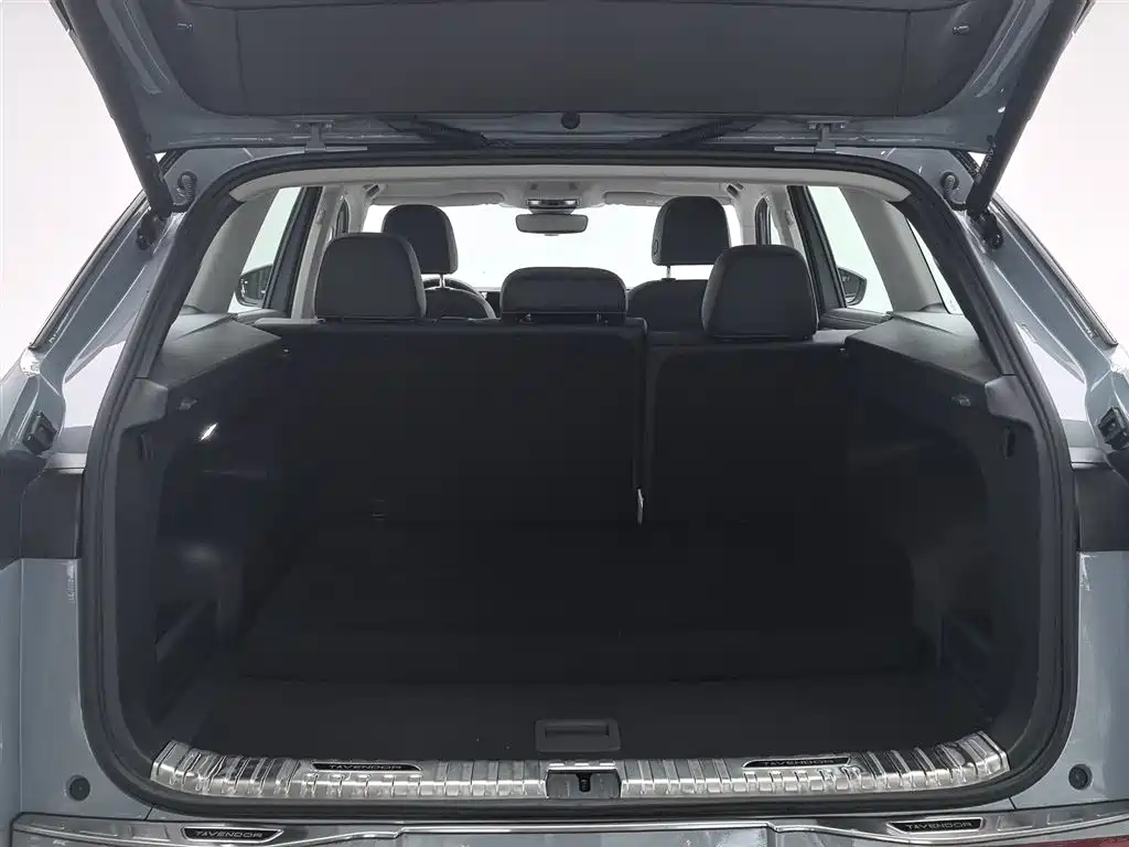 Volkswagen Lantu 2023 380TSI AWD R-Line Touring Edition 2023 - thumbnail 16