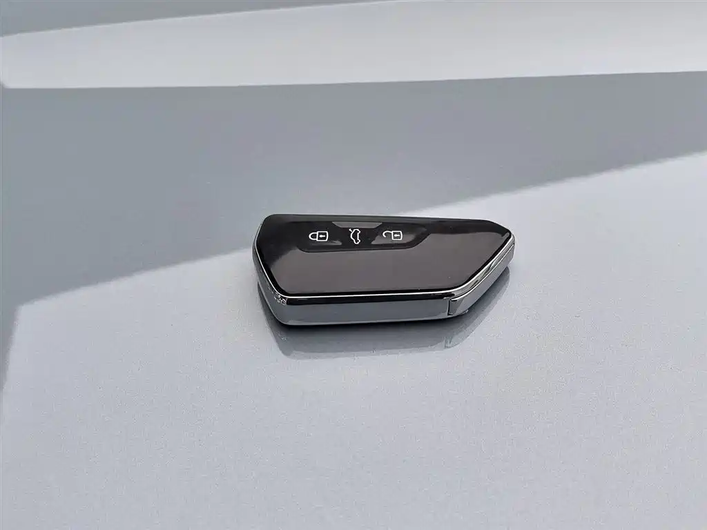 Volkswagen Lantu 2023 380TSI AWD R-Line Touring Edition 2023 - thumbnail 19