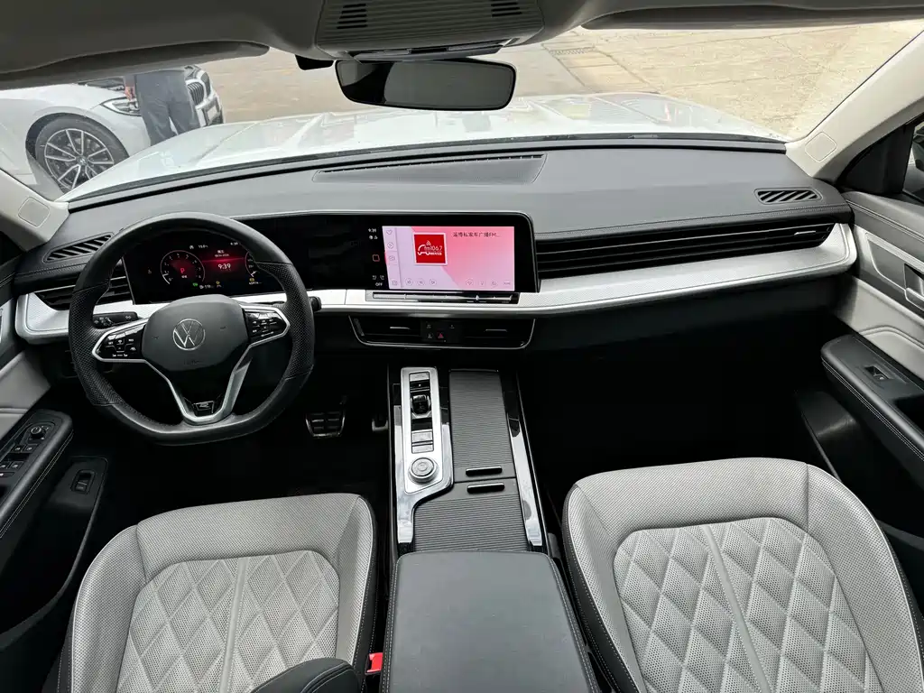 Volkswagen Lantu 2023 380TSI AWD R-Line Touring Edition 2023 - thumbnail 6