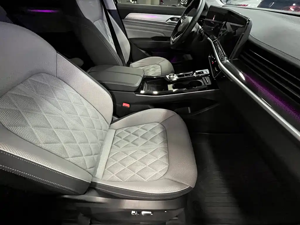 Volkswagen Lantu 2023 380TSI AWD R-Line Touring Edition 2024 - thumbnail 3