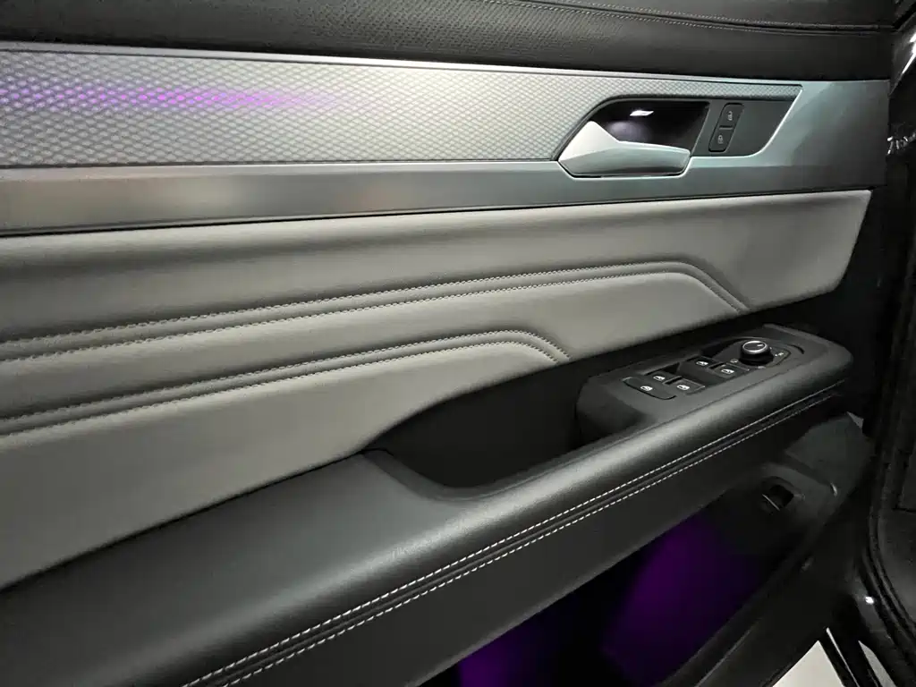 Volkswagen Lantu 2023 380TSI AWD R-Line Touring Edition 2024 - thumbnail 8