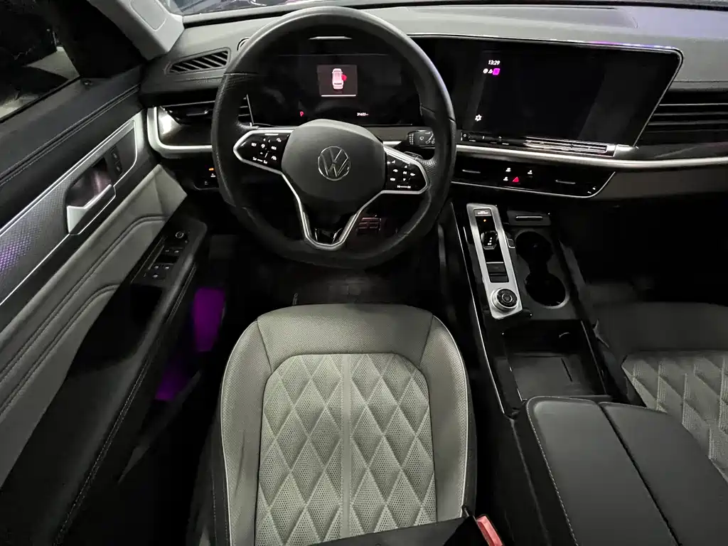 Volkswagen Lantu 2023 380TSI AWD R-Line Touring Edition 2024 - thumbnail 9