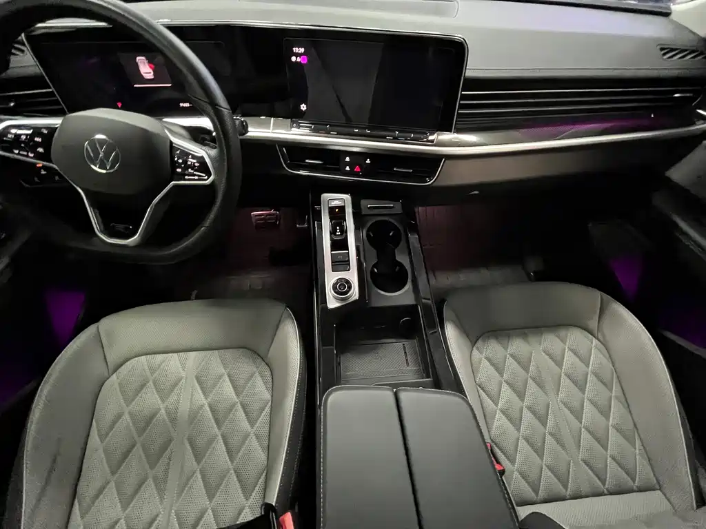 Volkswagen Lantu 2023 380TSI AWD R-Line Touring Edition 2024 - thumbnail 10