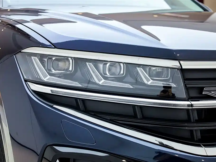 Volkswagen Touareg 2025 2.0TSI Shadow Edition 2025 - thumbnail 15