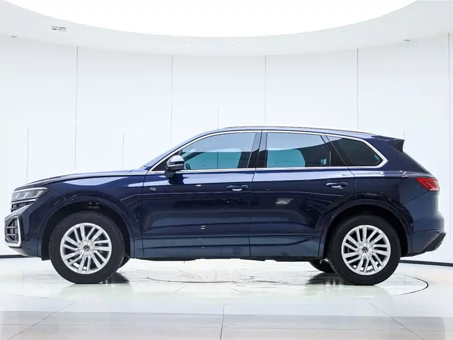 Volkswagen Touareg 2025 2.0TSI Shadow Edition 2025 - thumbnail 17