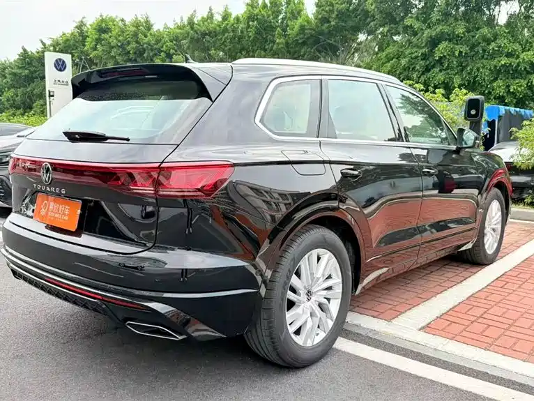 Volkswagen Touareg 2025 2.0TSI Shadow Edition 2025 - thumbnail 5