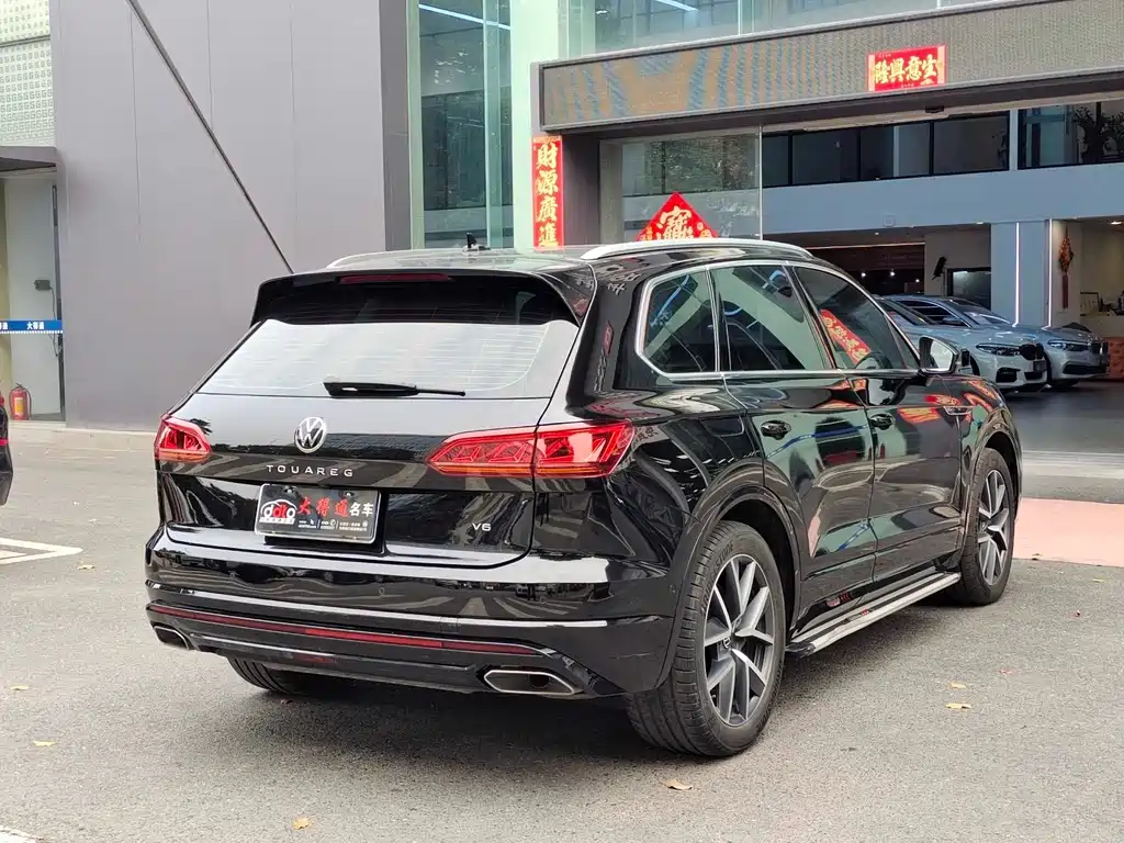Volkswagen Touareg 2023 3.0TSI R-Line Sport Package 2023 - thumbnail 12