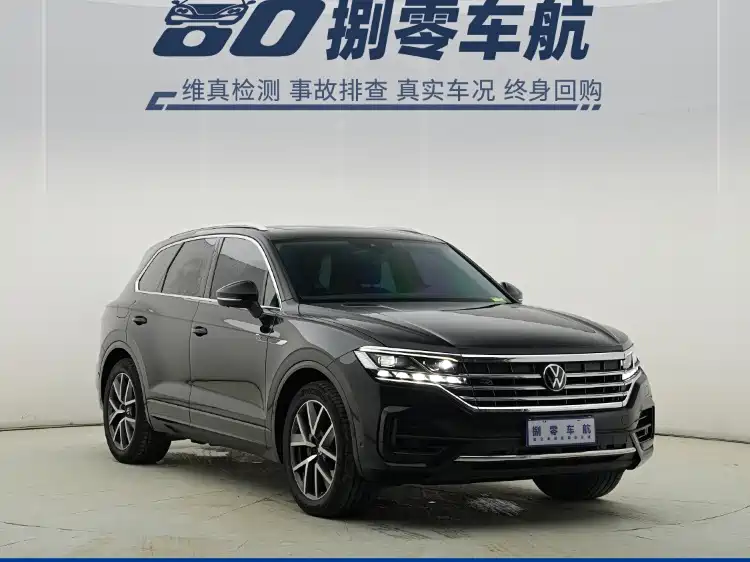 Volkswagen Touareg 2023 3.0TSI R-Line Sport Package 2024 - thumbnail 3