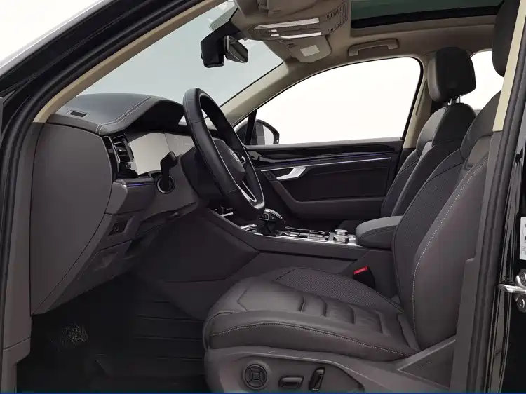 Volkswagen Touareg 2023 3.0TSI R-Line Sport Package 2024 - thumbnail 4