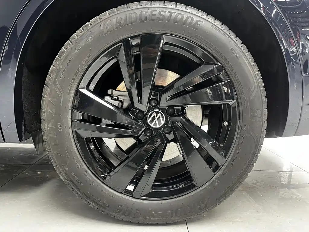 Volkswagen Touareg 2023 3.0TSI R-Line Black Sport Package 2023 - thumbnail 10