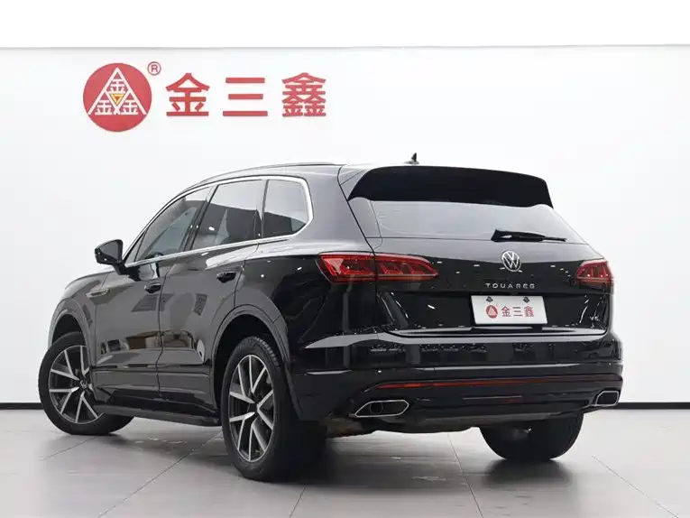 Volkswagen Touareg 2023 3.0TSI R-Line Sport Package 2024 - thumbnail 4