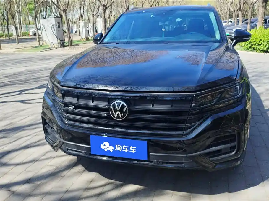 Volkswagen Touareg 2023 3.0TSI Rui Xiang Edition Classic Sport Package 2024 - thumbnail 2
