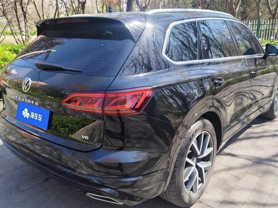 Volkswagen Touareg 2023 3.0TSI Rui Xiang Edition Classic Sport Package 2024 - thumbnail 3