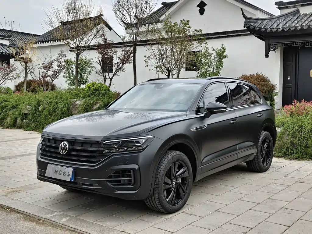 Volkswagen Touareg 2023 3.0TSI R-Line Black Sport Package 2024