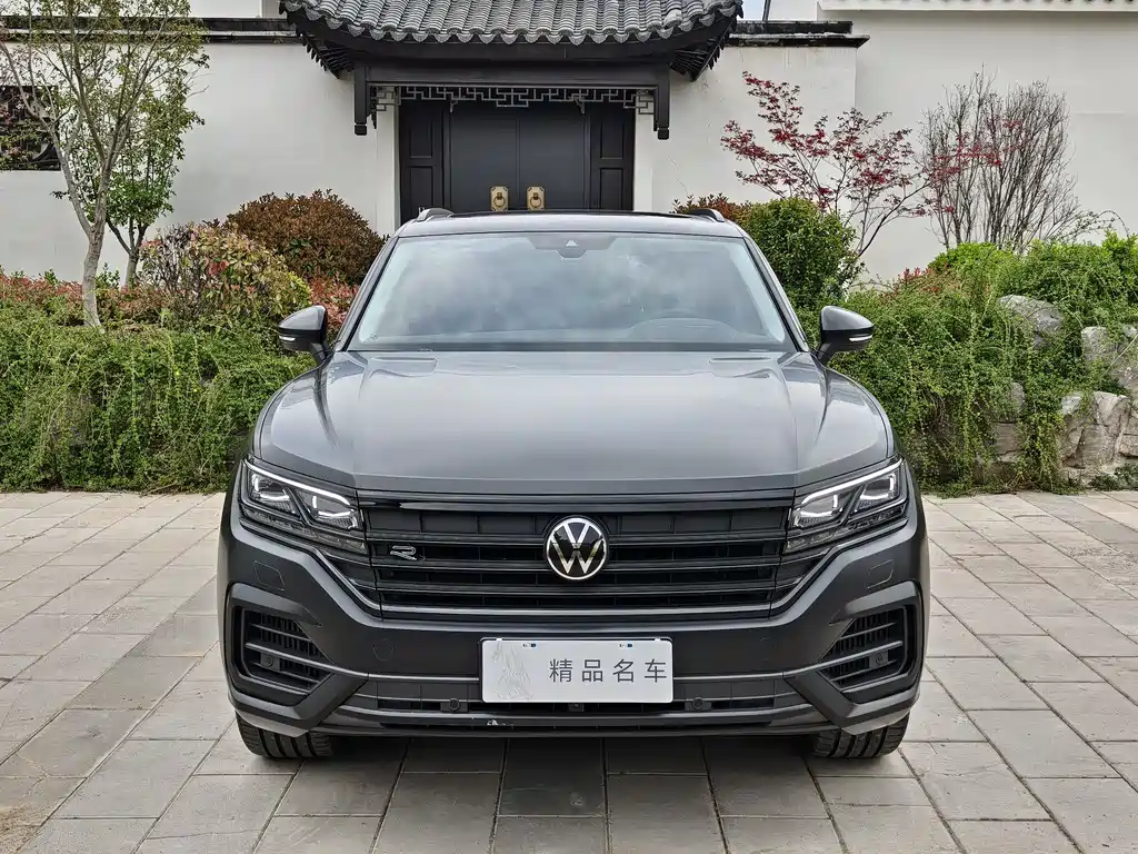 Volkswagen Touareg 2023 3.0TSI R-Line Black Sport Package 2024 - thumbnail 2
