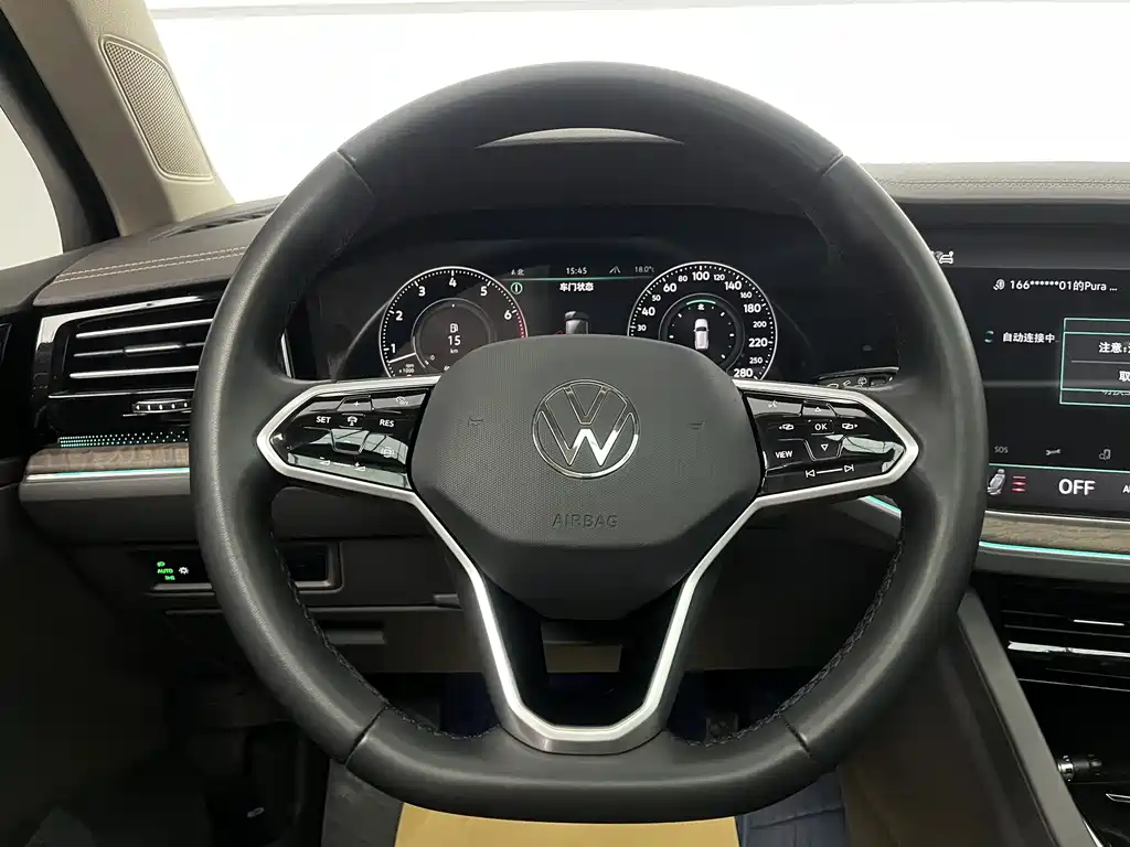 Volkswagen Touareg 2023 3.0TSI R-Line Black Sport Package 2023 - thumbnail 15