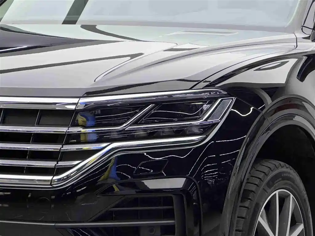 Volkswagen Touareg 2023 3.0TSI Rui Xiang Edition Classic Sport Package 2025 - thumbnail 3